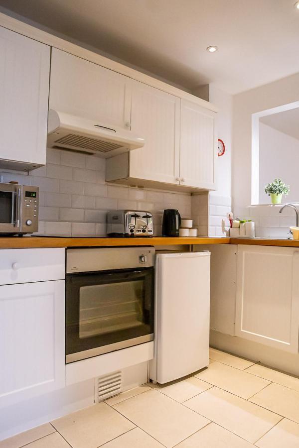 Stylish Modern Mews House In Central St Leonards เฮสติงส์ ภายนอก รูปภาพ